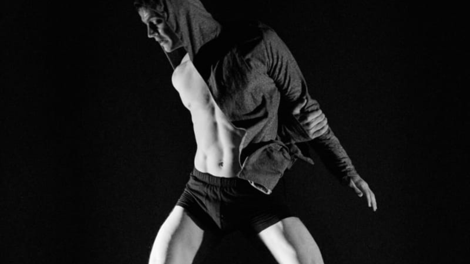 Lucien-Zumofen-danseur-annuaire-des-artistes-vivalafiesta